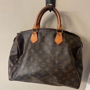 Louis Vuitton Speedy
